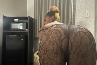 HMU IF SELL 🌴 4/20 130🌹Qv 160🌹... - Image 2